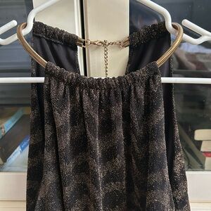 Stunning dress with the cutest details!